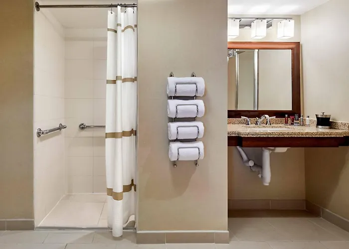 Marriott Old Town 4*