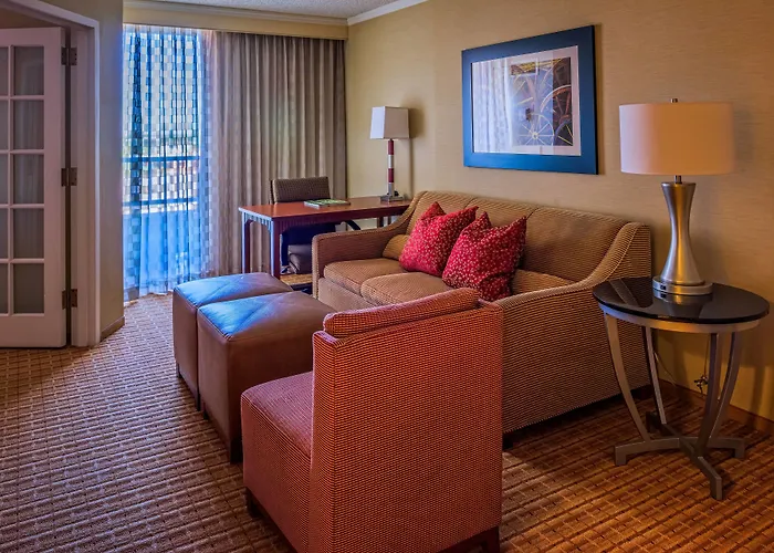 Marriott Old Town Hotel