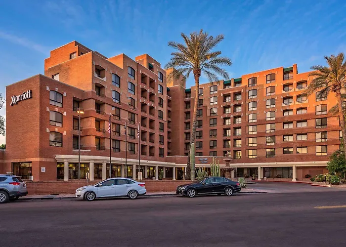 Marriott Old Town Hotel 4*